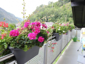 Spacious Apartment in M rel with Garden